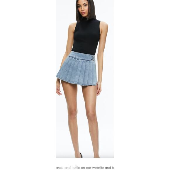 Alice + Olivia Short Noah Denim Pleated Skort size 28 - Picture 10 of 11